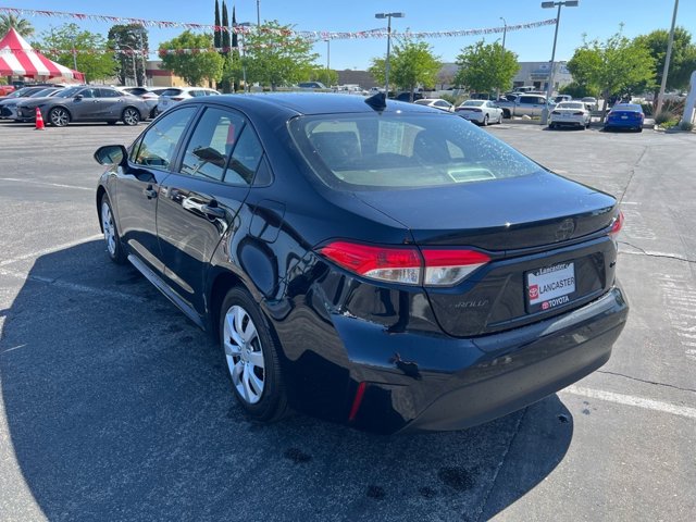 Vehicle image 8 of 29