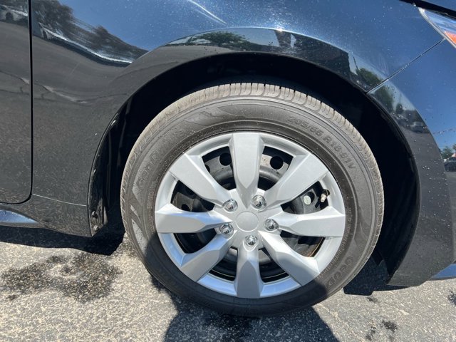Vehicle image 25 of 29
