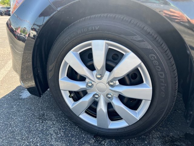 Vehicle image 24 of 29
