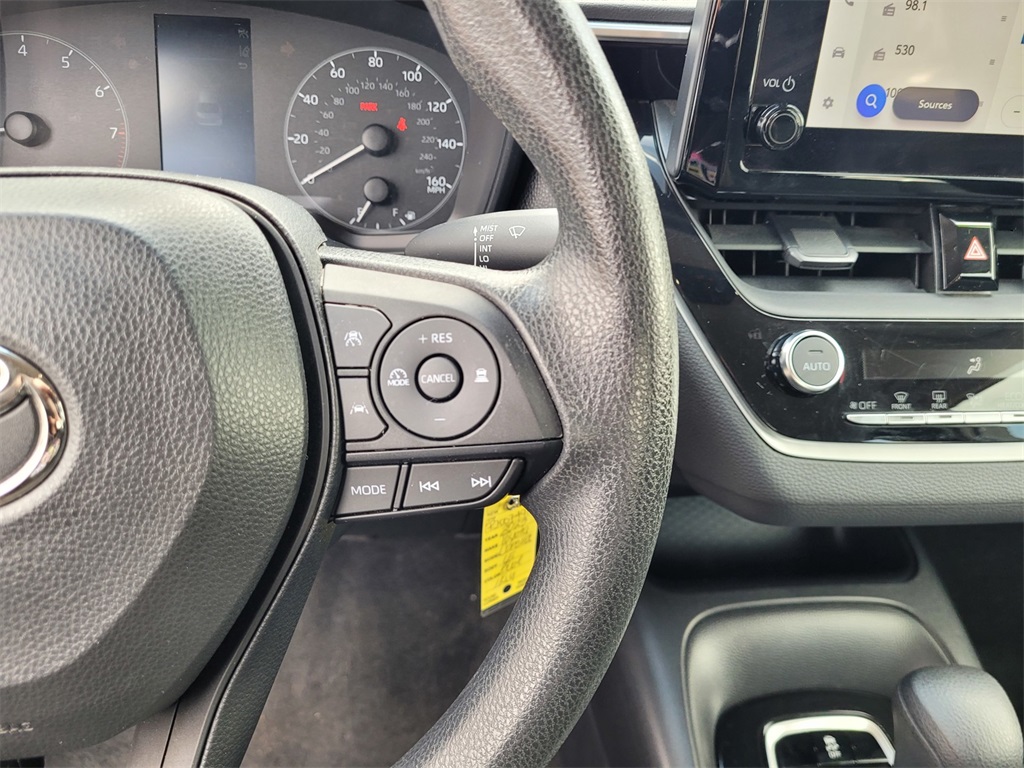 Vehicle image 23 of 27