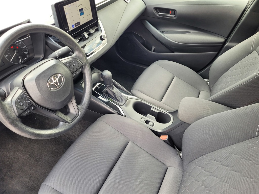 Vehicle image 9 of 27
