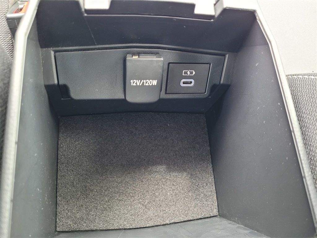 Vehicle image 20 of 27