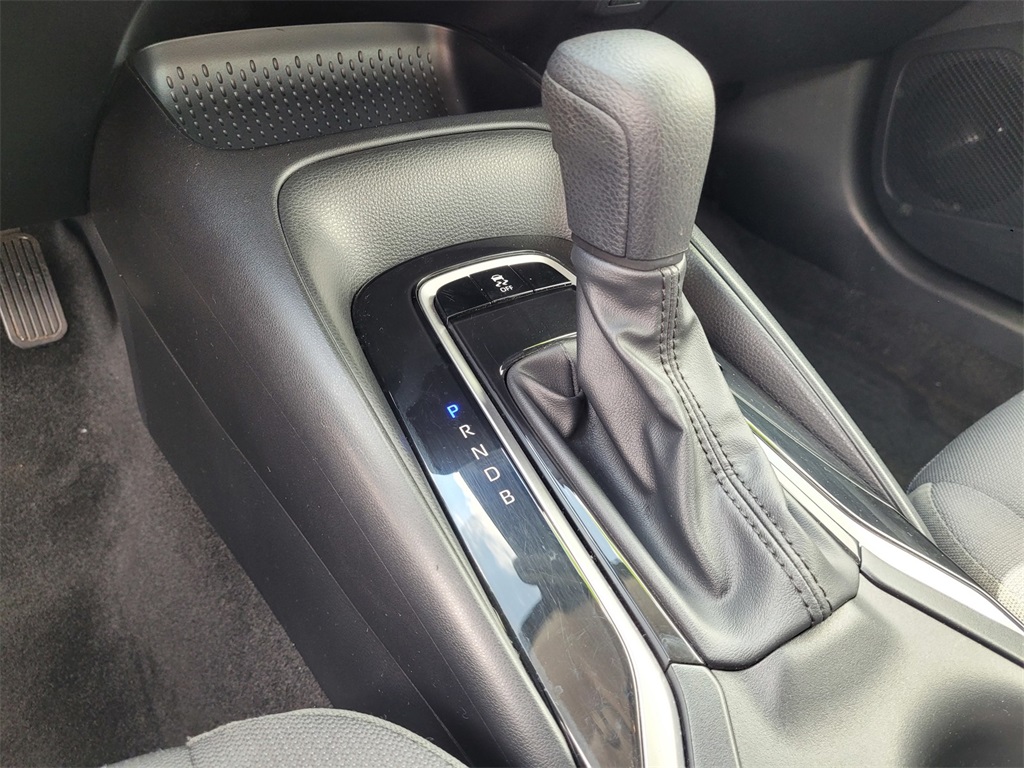 Vehicle image 16 of 27
