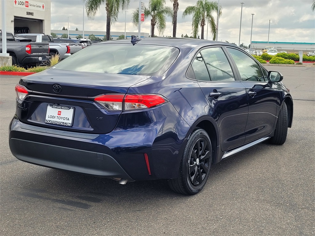 Vehicle image 2 of 27