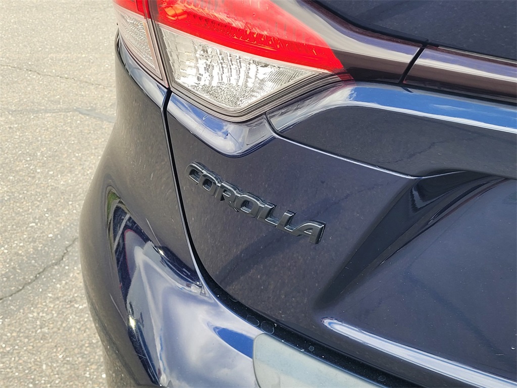 Vehicle image 6 of 27