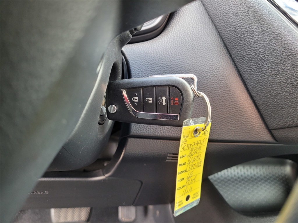 Vehicle image 19 of 27