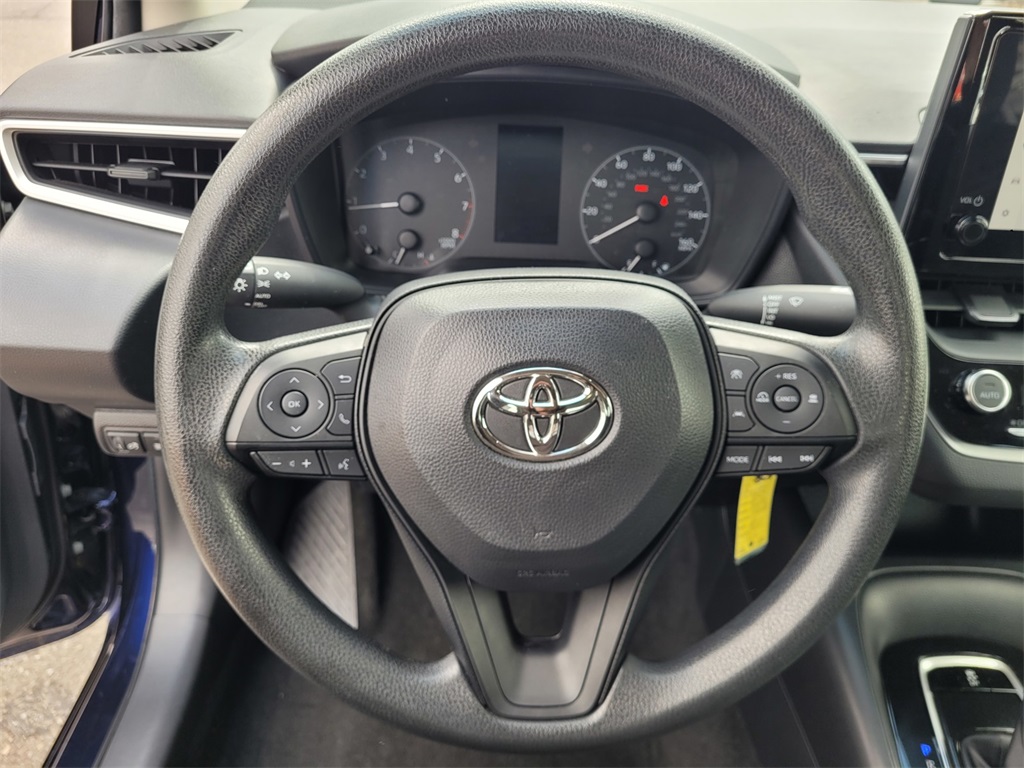 Vehicle image 21 of 27