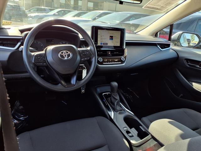 Vehicle image 10 of 20