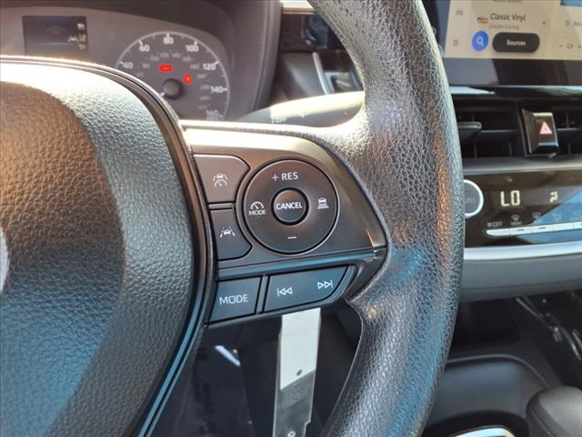 Vehicle image 16 of 20