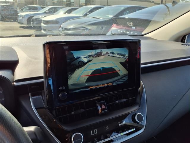 Vehicle image 18 of 20