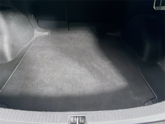 Vehicle image 25 of 41