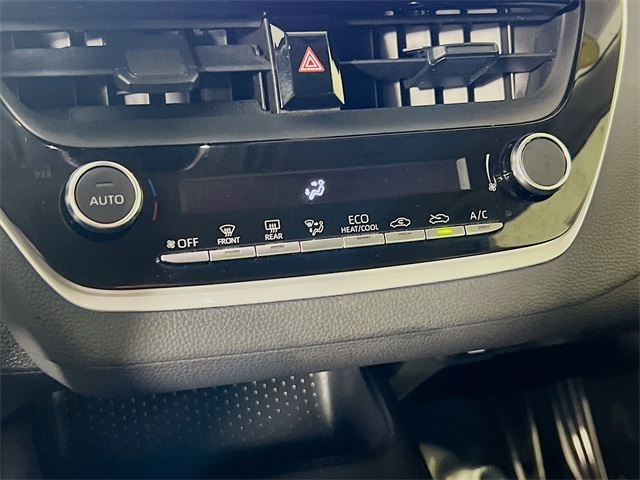 Vehicle image 16 of 41