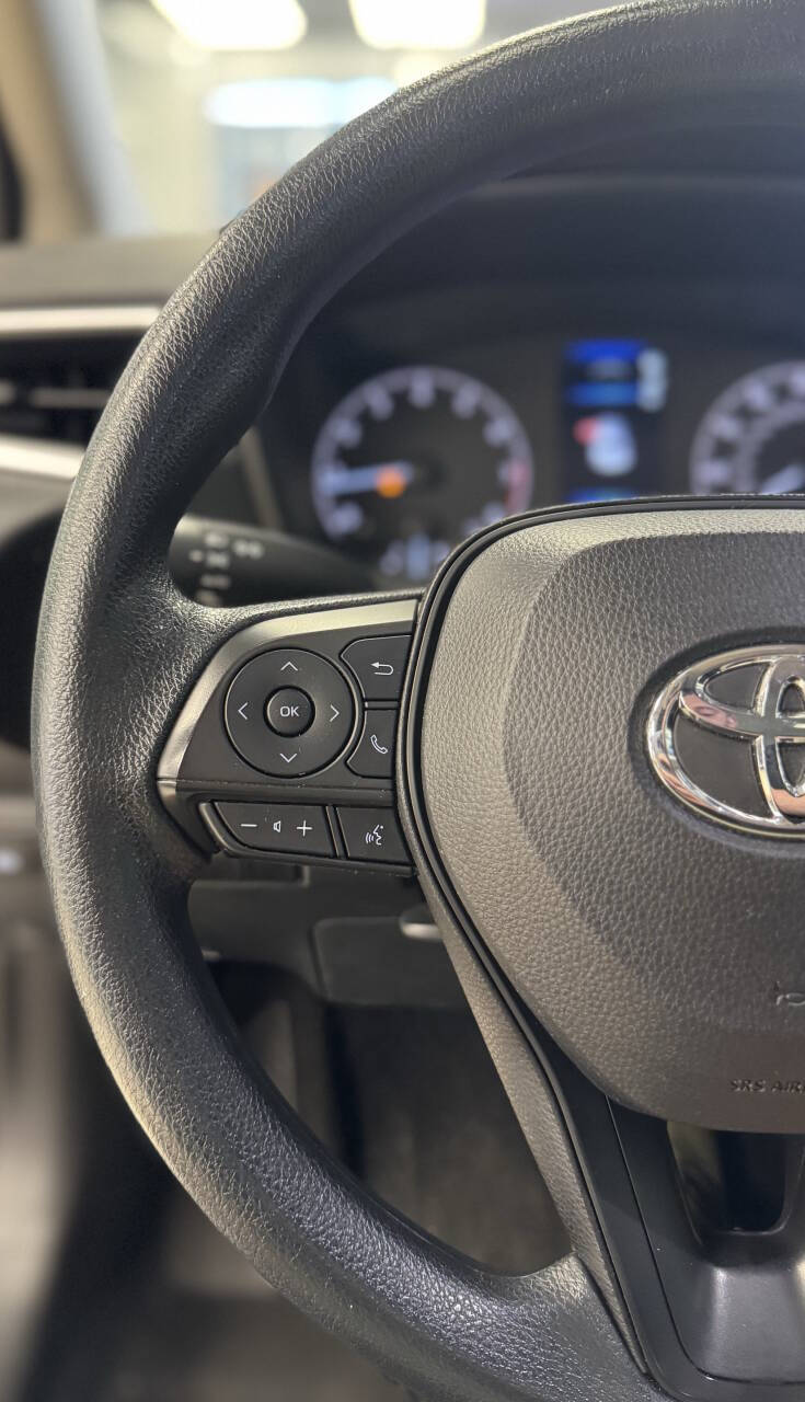 2023 Toyota Corolla LE Image 15 of 25