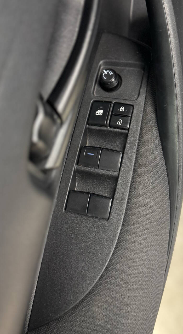 2023 Toyota Corolla LE Image 20 of 25