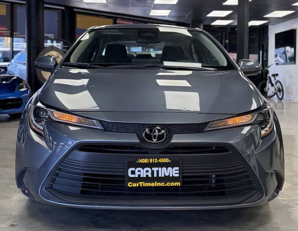 2023 Toyota Corolla LE Image 2 of 25