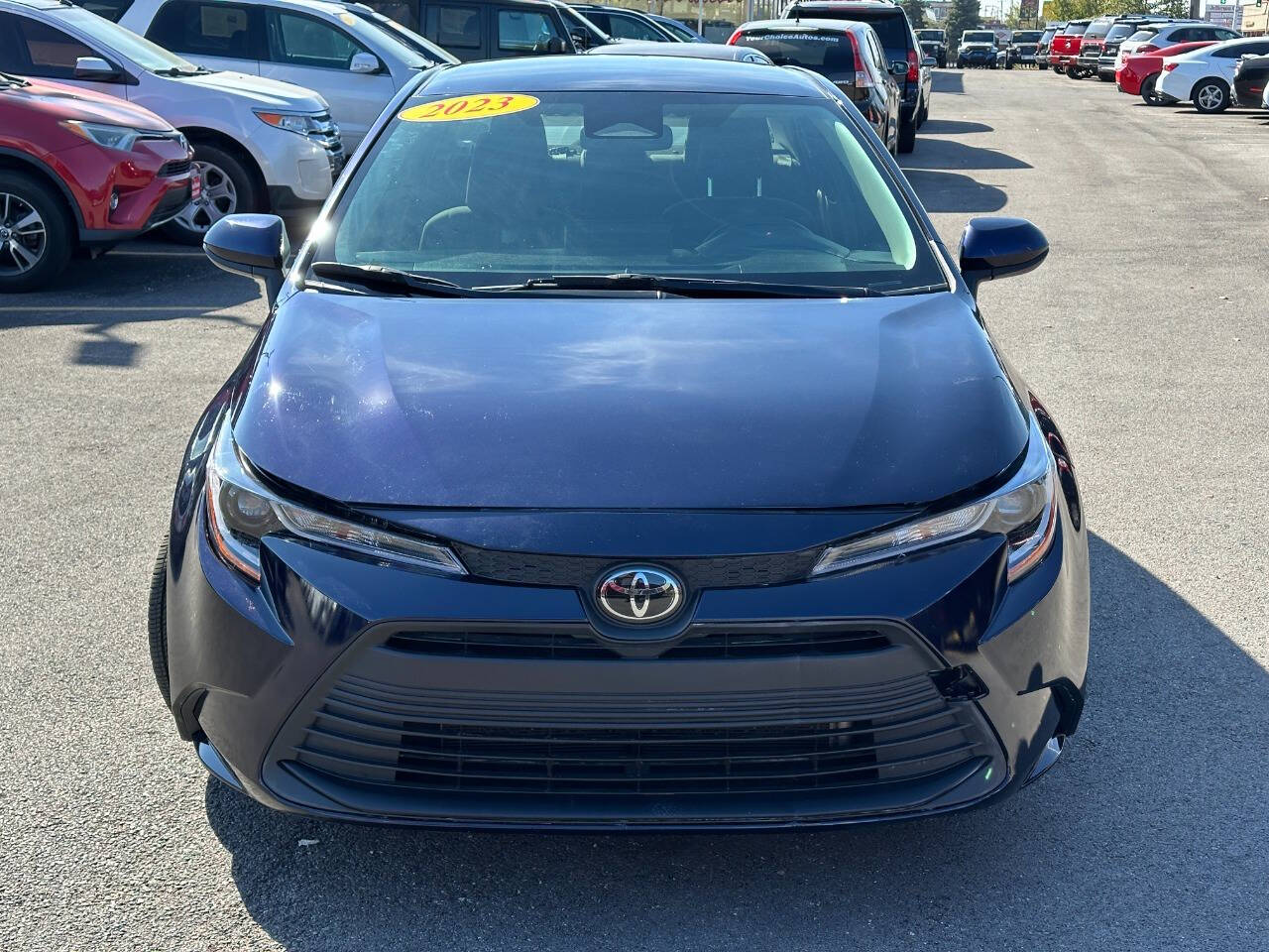 2023 Toyota Corolla LE Image 2 of 52