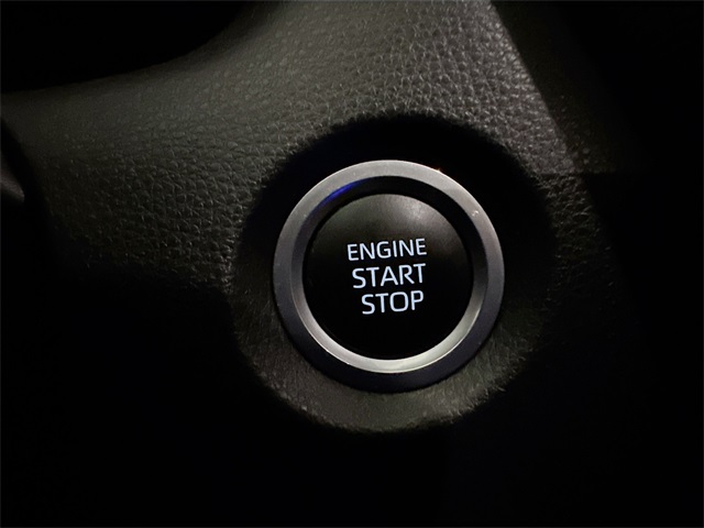 Vehicle image 14 of 25