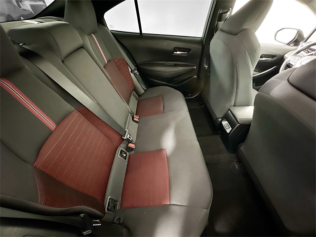 Vehicle image 23 of 25
