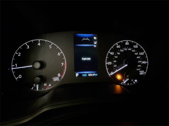 Vehicle image 13 of 25