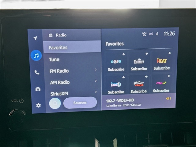 Vehicle image 17 of 25