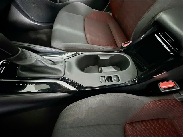 Vehicle image 19 of 25