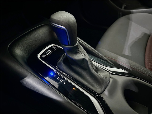 Vehicle image 18 of 25