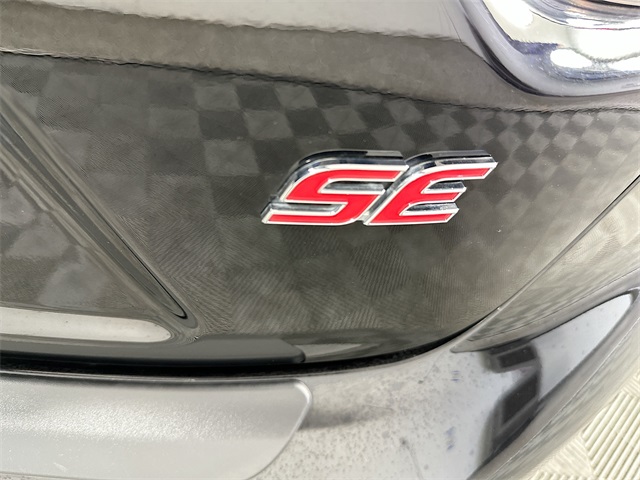 Vehicle image 9 of 25