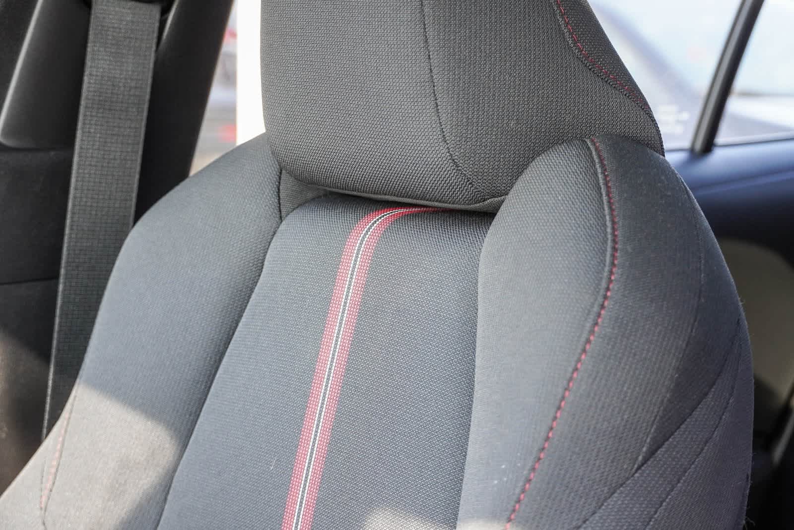 Vehicle image 22 of 27