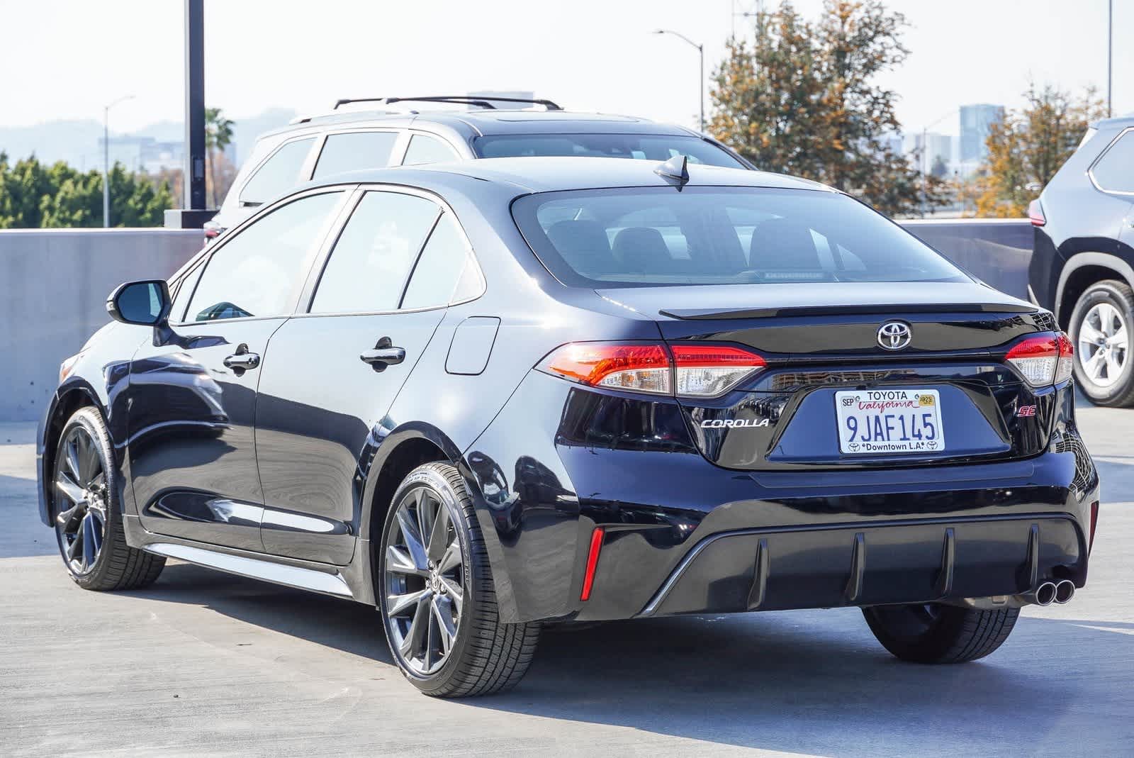 Vehicle image 6 of 27