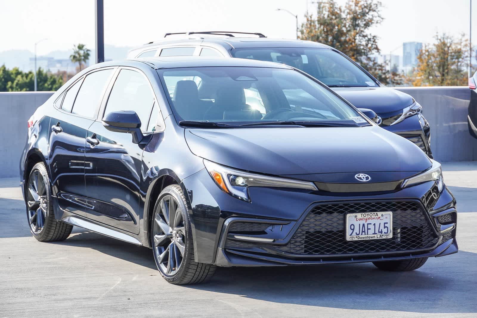 Vehicle image 5 of 27