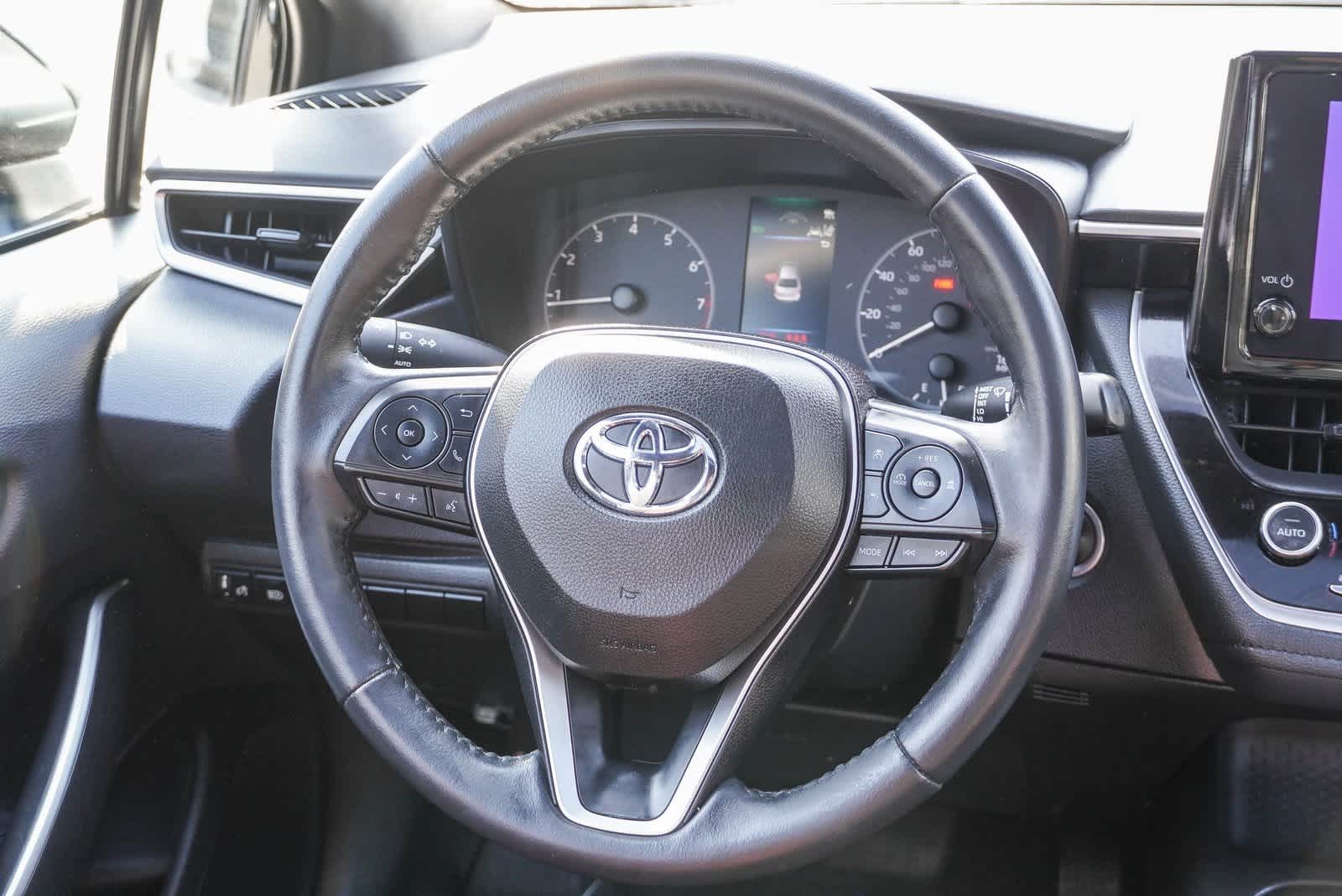 Vehicle image 16 of 27