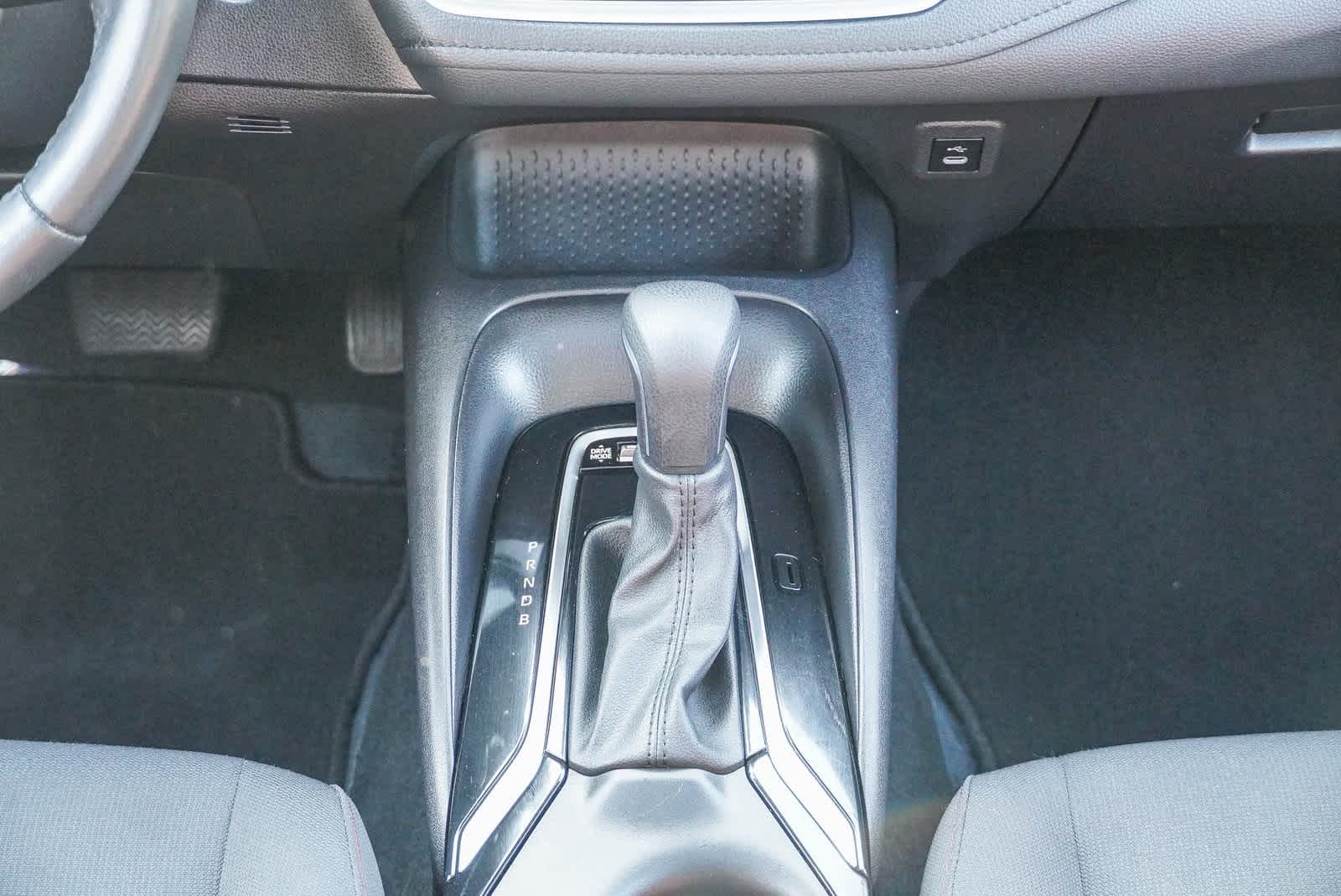 Vehicle image 15 of 27