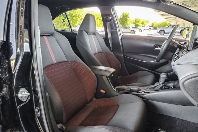 Vehicle image 16 of 24