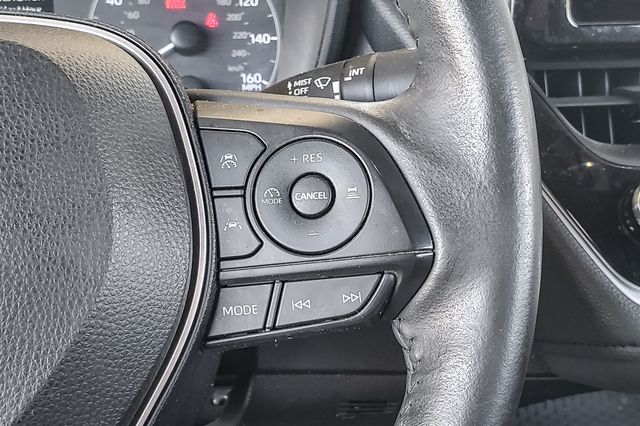 Vehicle image 7 of 24