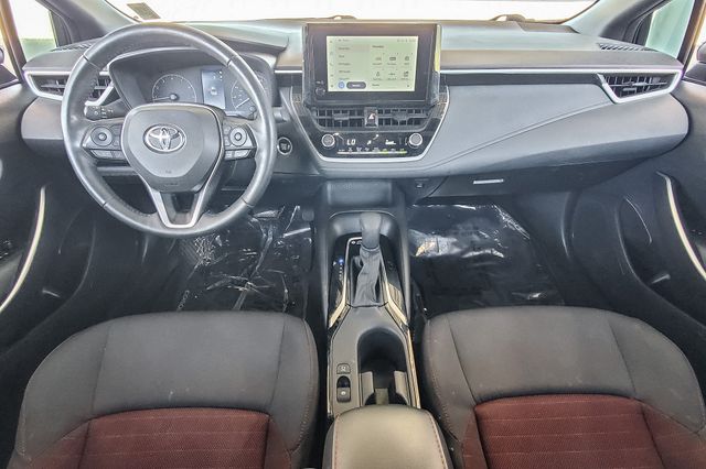 Vehicle image 17 of 24
