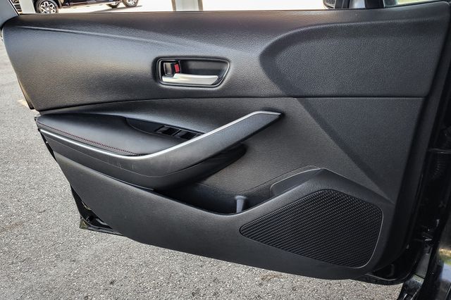 Vehicle image 12 of 24
