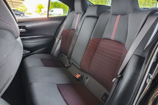 Vehicle image 22 of 24