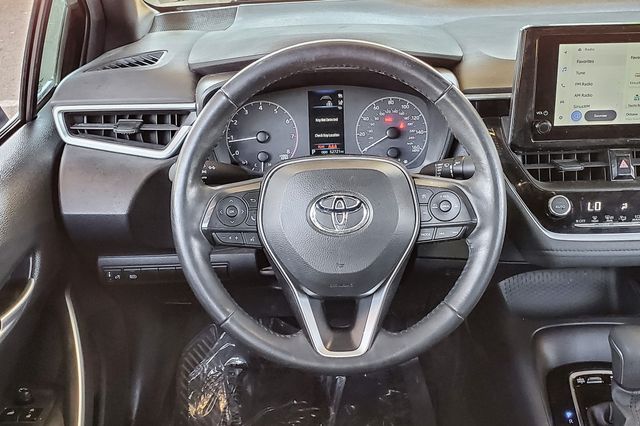 Vehicle image 18 of 24