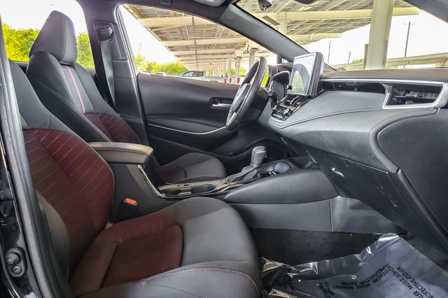Vehicle image 15 of 24