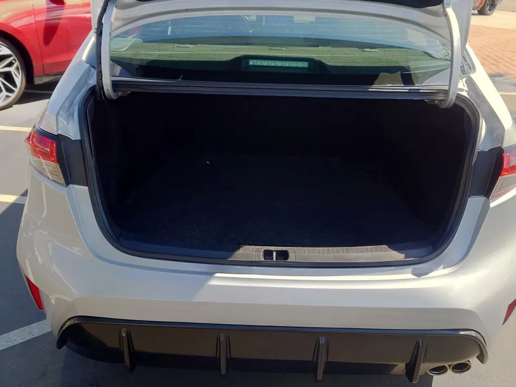 Vehicle image 7 of 30