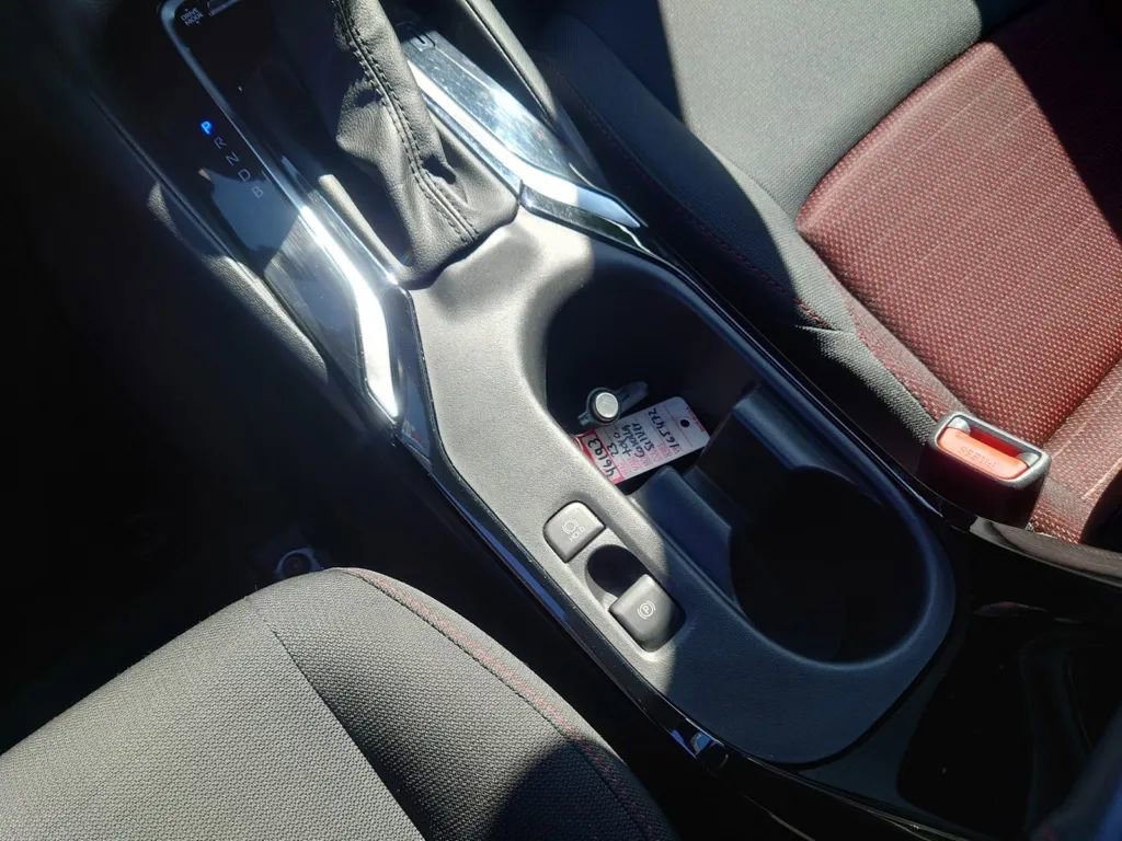 Vehicle image 24 of 30