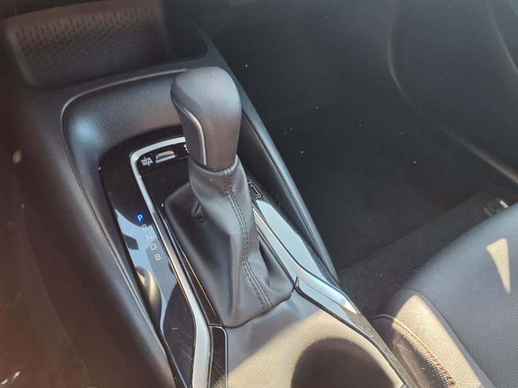 Vehicle image 14 of 26