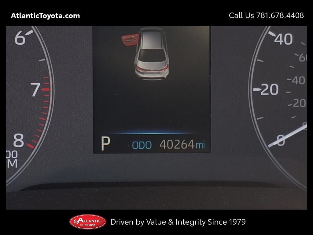 Vehicle image 24 of 26