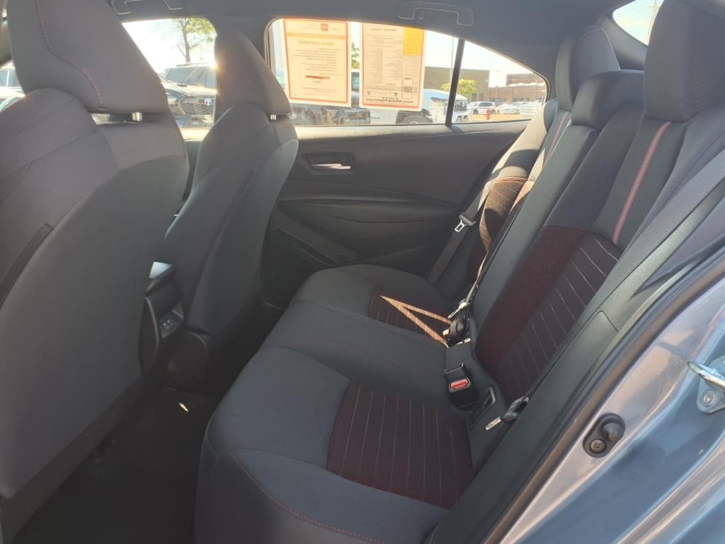 Vehicle image 10 of 26