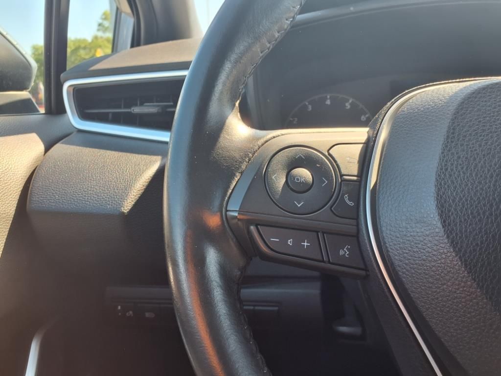Vehicle image 12 of 26