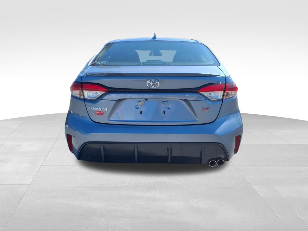 Vehicle image 6 of 26