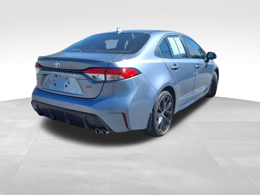 Vehicle image 5 of 26