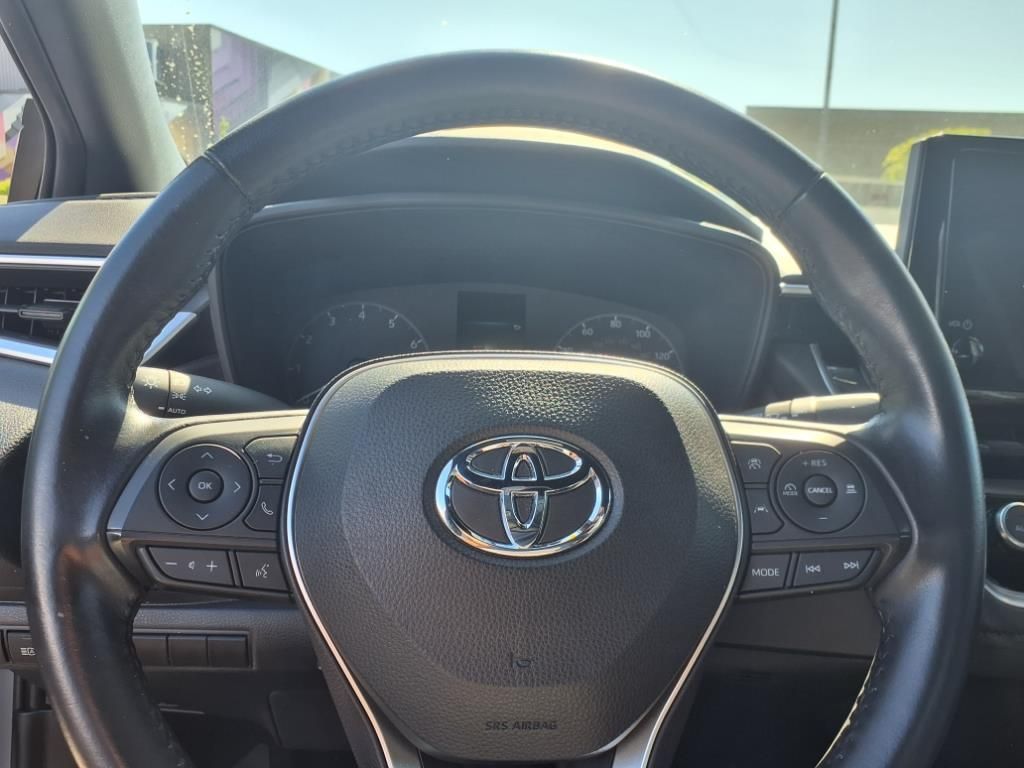 Vehicle image 20 of 26