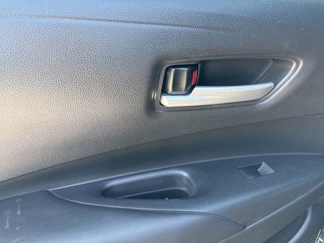 Vehicle image 15 of 33