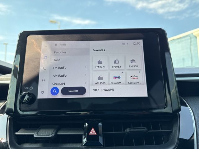 Vehicle image 22 of 33